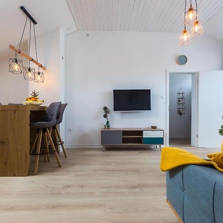 Kuki Apartment With Balcony ซาดาร์ ภายนอก รูปภาพ